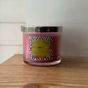 Slatkin & Co. Passion Flower Scented Pink Single Wick 4oz Candle